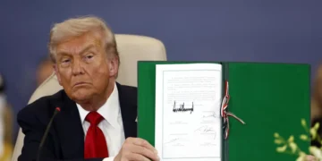 Donald Trump firma el fin de la guerra en Gaza: «Nunca había visto tanta felicidad»