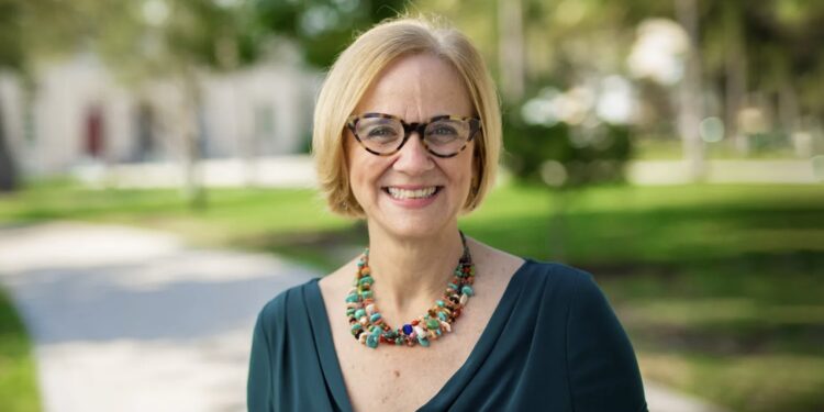 Eileen Higgins a la Alcaldía de Miami