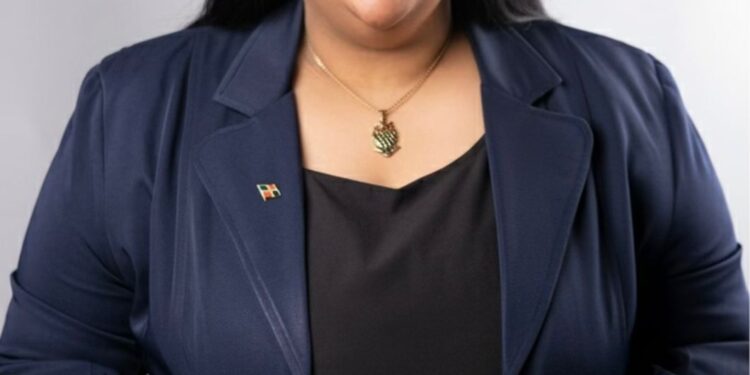 Ninoska Batista lanza candidatura a la Secretaría de Comunicaciones de la JRM en SDE