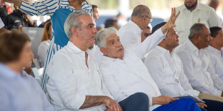 Abinader inaugura en Matanzas nuevo puente sobre el río Galeón y asfaltado de calles para fortalecer la conectividad vial y la productividad de Peravia
