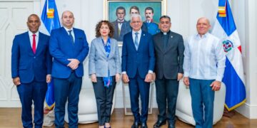 Presidente del Senado recibe a embajadora de España y abordan cooperación en ciberseguridad