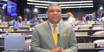 Diputado Ramón Raposo aboga por construcción de centro especializado para pacientes con diabetes e hipertensión en Santo Domingo Norte