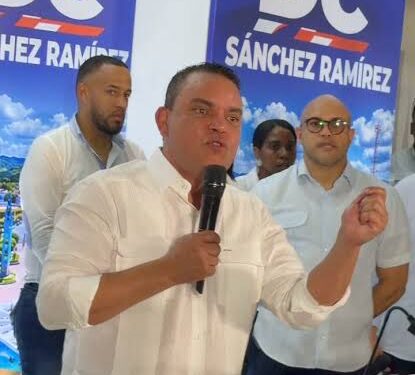 Julio Landrón y tres alcaldes respaldan a David Collado en Sánchez Ramírez